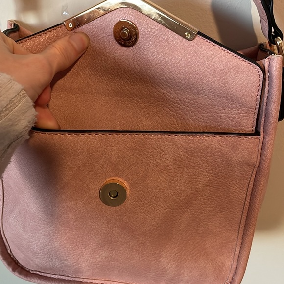 Pink purse - Picture 3 of 5